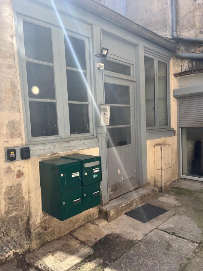 Logement Au Coeur De Dole Exterior photo